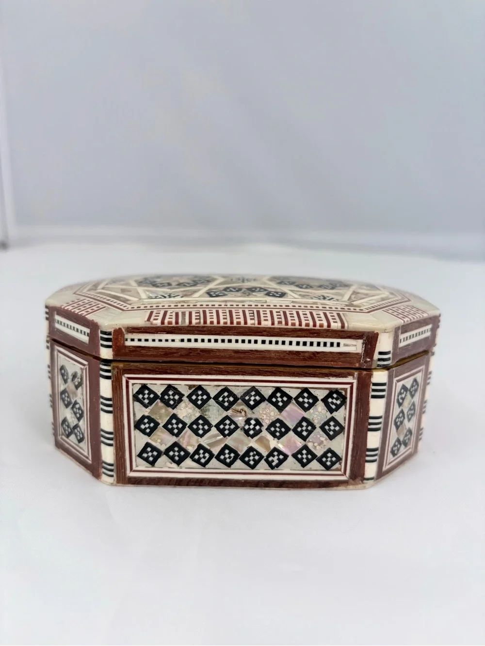 Egyptian Mother of Pearl Inlay Octagonal Jewelry/Trinket Box Vintage